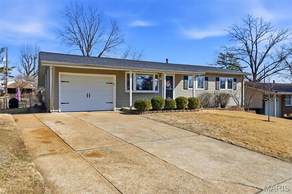 9705 Antigo Drive, Saint Louis, MO 63123 - #1