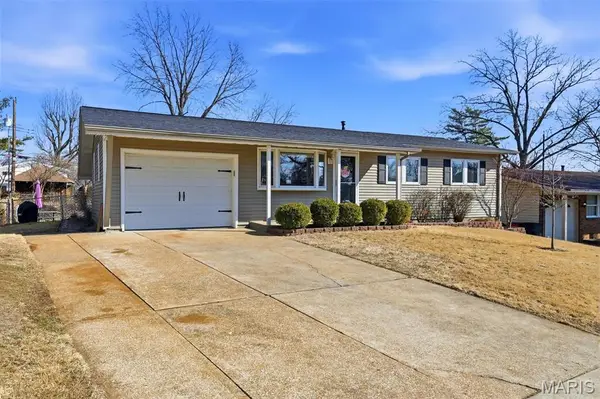 9705 Antigo Drive, St Louis, MO 63123