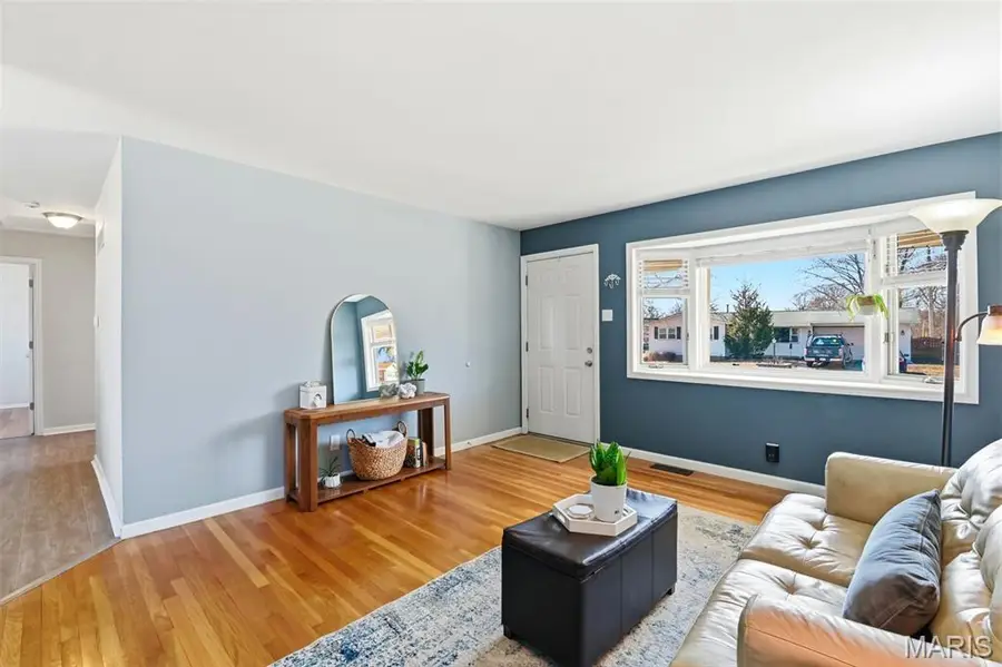 9705 Antigo Drive, Saint Louis, MO 63123 - #3