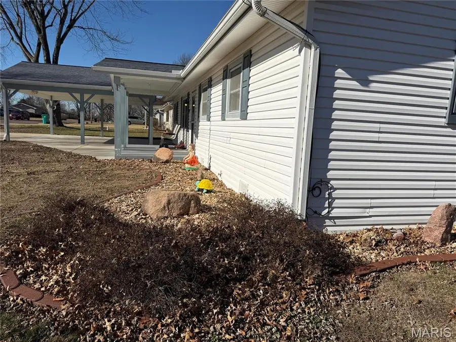 3020 Sycamore Street, Cuba, MO 65453 - Image #3