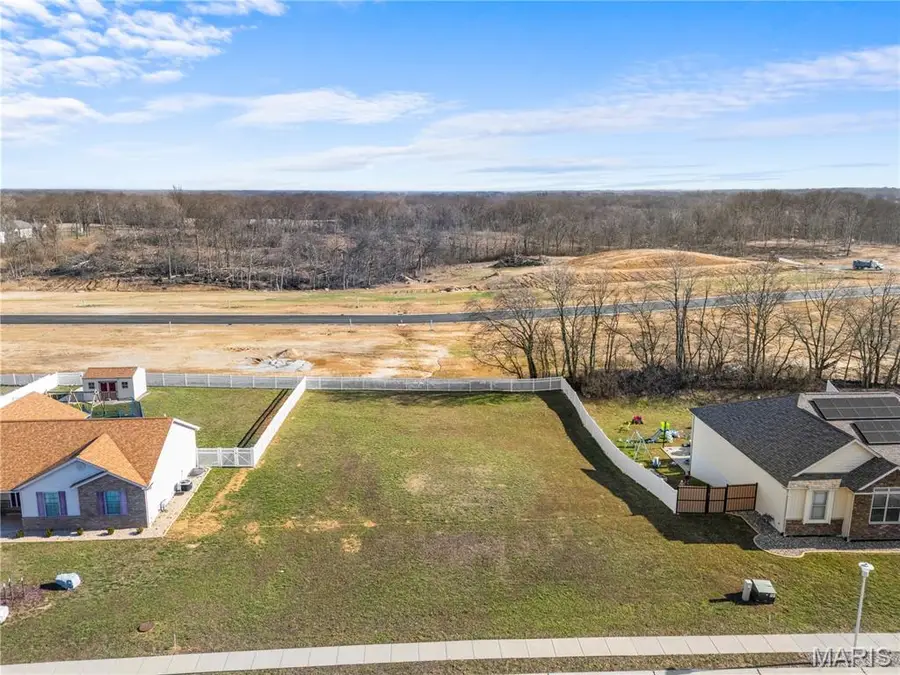 1131 Castle Green Drive, Waterloo, IL 62298 - Image #3