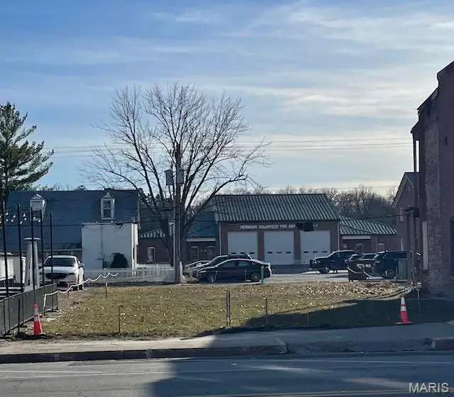 218 E 1st Street, Hermann, MO 65041 - Image #2