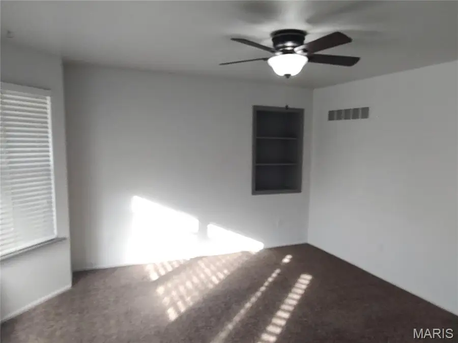 340-342 Della Drive, Saint Peters, MO 63376 - Image #3