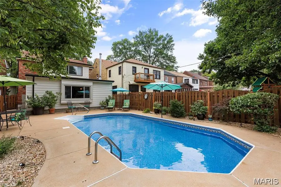 6149 Marwinette Avenue, Saint Louis, MO 63116 - #3