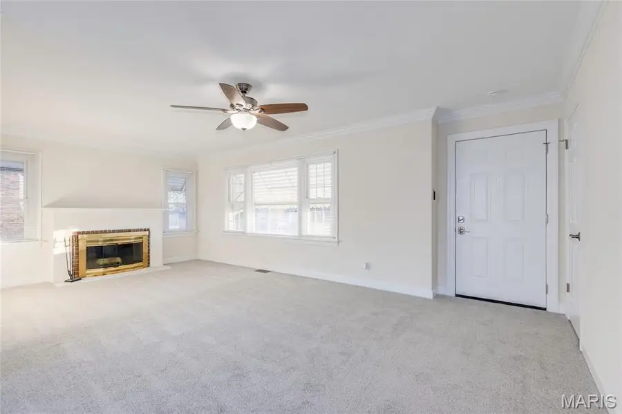 615 Reavis Barracks Road, Saint Louis, MO 63125 - Image #2