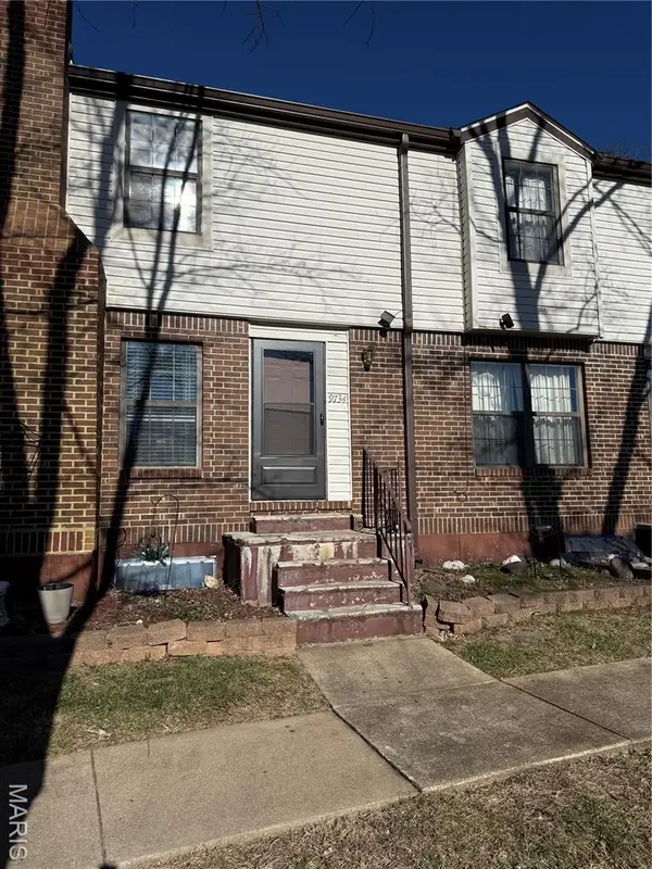 9734 Raintree Village Drive #4B, Hillsboro, MO 63050