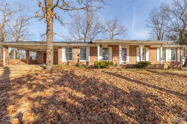 2044 Meadows Road, Poplar Bluff, MO 63901