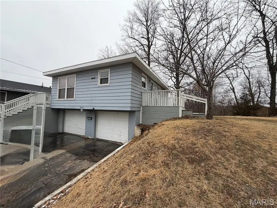 2110 Pleasant Street, Hannibal, MO 63401 - #2