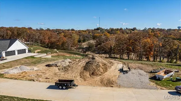 9434 Sunset Reserve Drive, St Louis, MO 63127