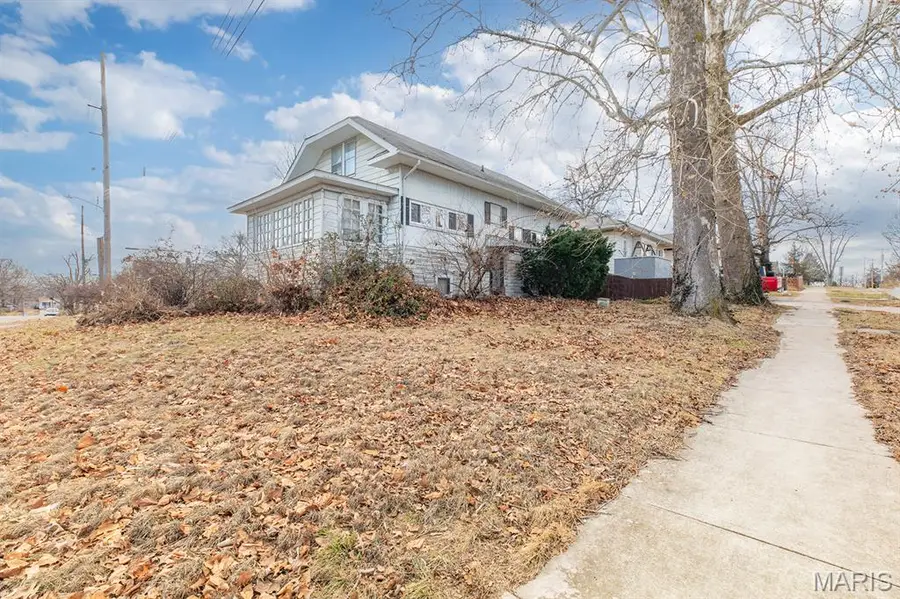 2753 Hillcrest Avenue, Alton, IL 62002 - Image #2
