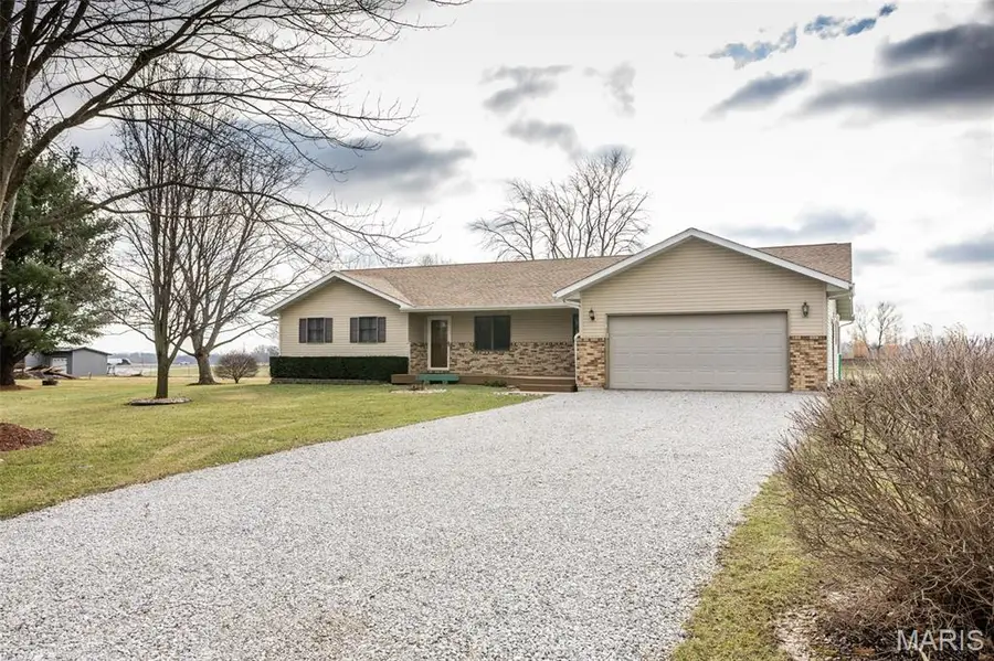 8470 Maple Grove Road, Edwardsville, IL 62025 - Image #3