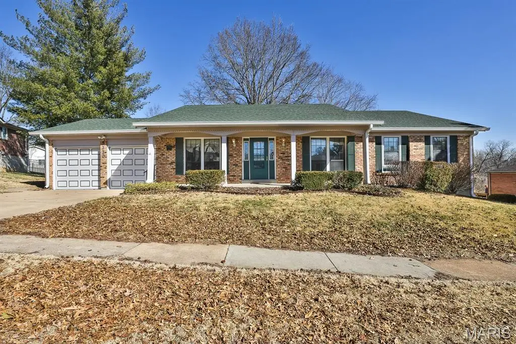 5320 Royal Hills Drive, Oakville, MO 63129 - #1