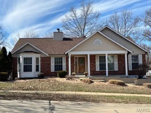 4925 Lowndes Drive, Mehlville, MO 63129