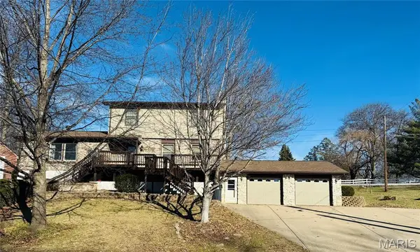 2 Oak Ridge Pond Road, Hannibal, MO 63401