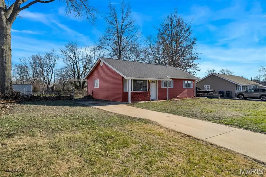 24 Roland Avenue, Ofallon, MO 63366 - Image #2