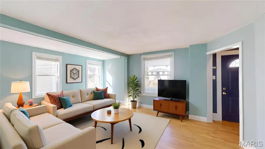 3316 Commonwealth Avenue, Saint Louis, MO 63143 - #2