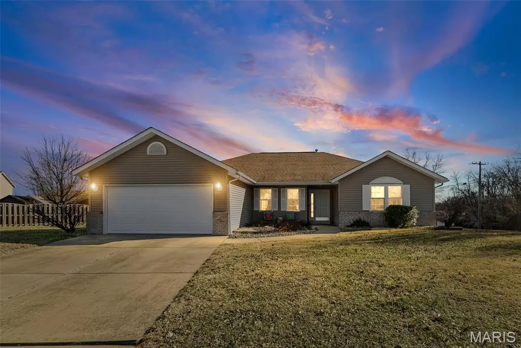 141 Fairway Drive, Maryville, IL 62062 - Image #1