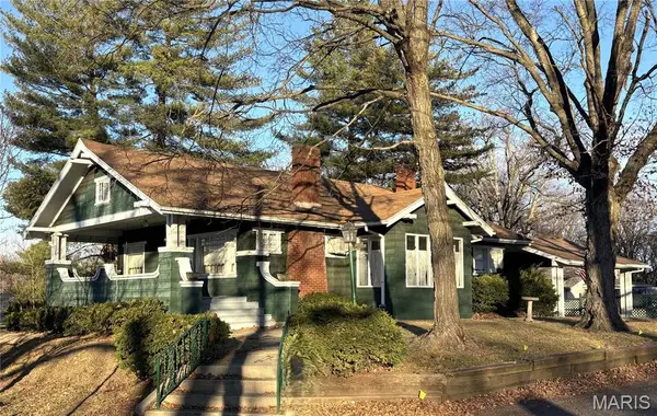 505 W College Avenue, Greenville, IL 62246