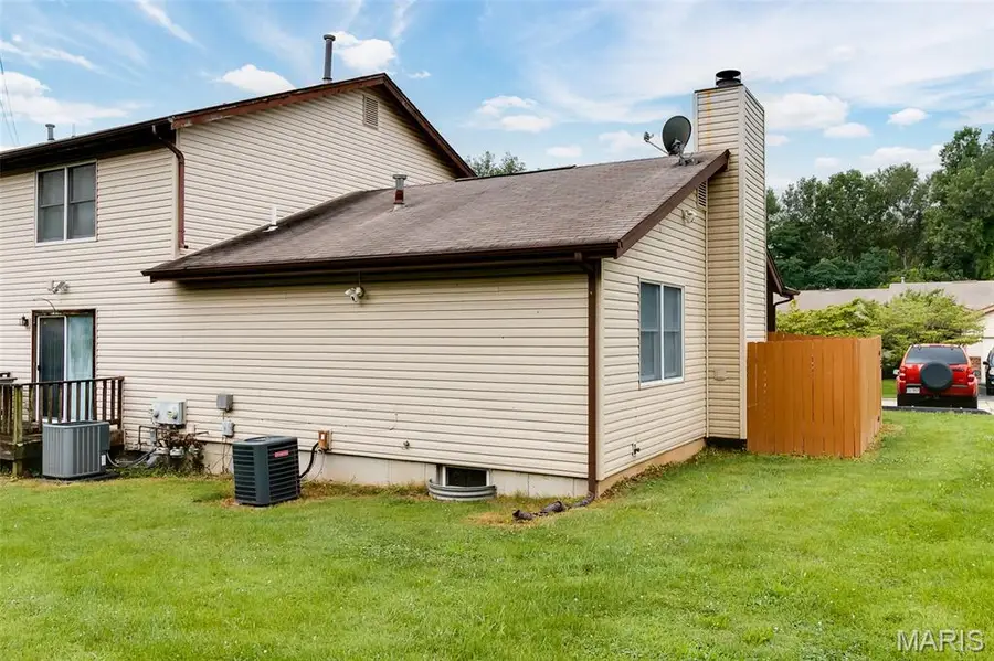 936 Amaral Circle, Saint Louis, MO 63137 - Image #3