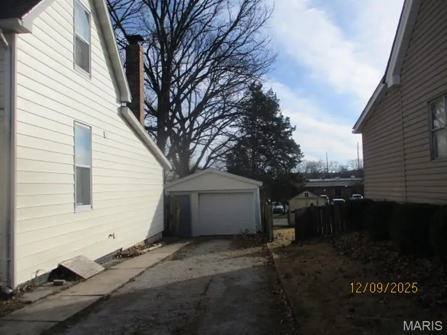 120 N 28th Street, Belleville, IL 62226 - Image #2
