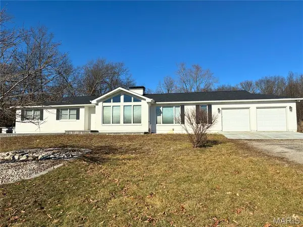 22121 Glen Ellen Cove, Warrenton, MO 63383