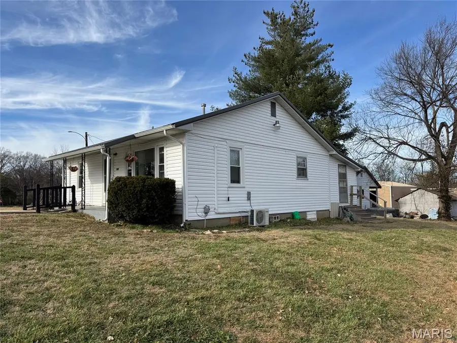 404 E Locust St, Bloomfield, MO 63825 - Image #3