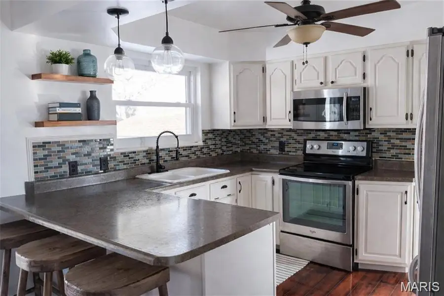 9585 N State Route 94, West Alton, MO 63386 - Image #3