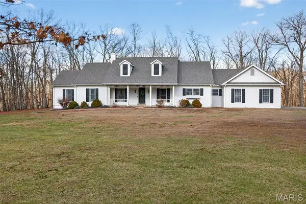 2 Woodridge Drive, Defiance, MO 63341