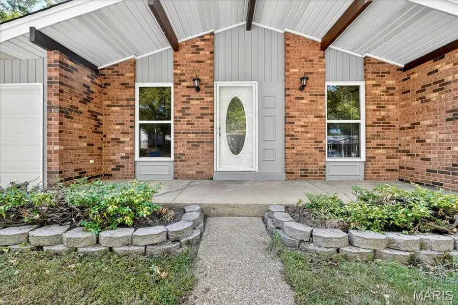 6360 Silver Fox Drive, Florissant, MO 63034 - Image #3