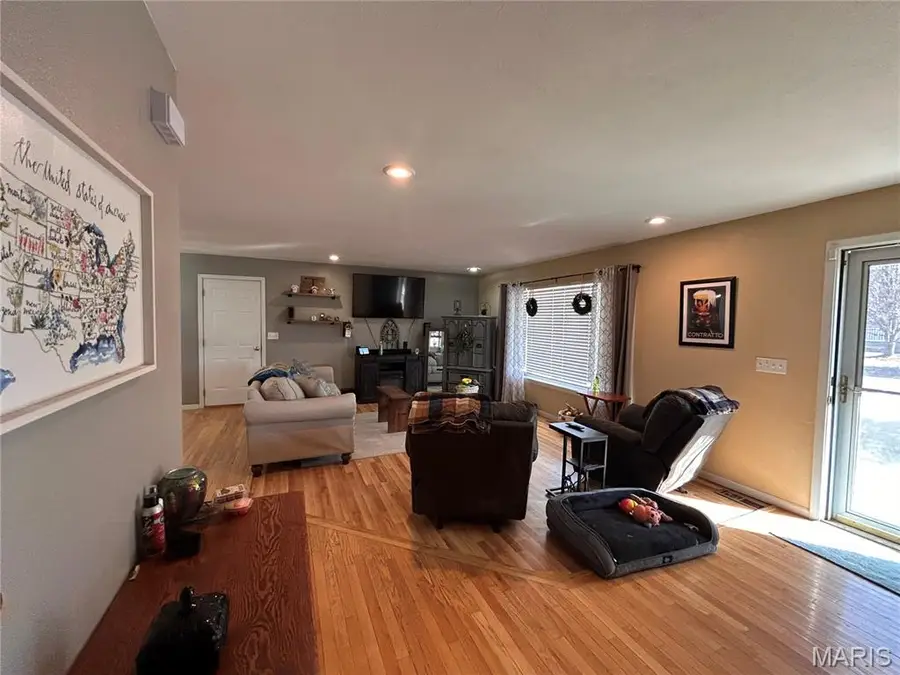 702 Shenandoah Avenue, Cuba, MO 65453 - #3