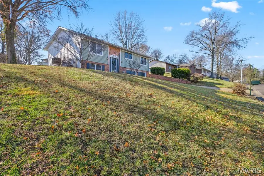 10 Oxford Drive, Washington, MO 63090 - Image #2
