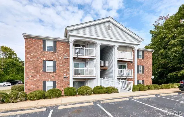 1960 Marine Terrace Drive #K, Saint Louis, MO 63146 - Image #1