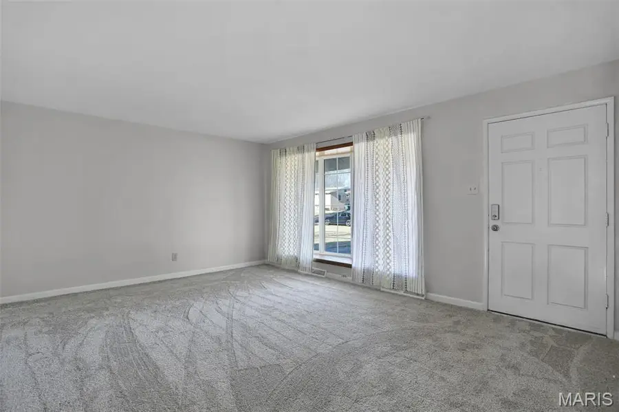 1820 Swallow Lane, Florissant, MO 63031 - Image #3