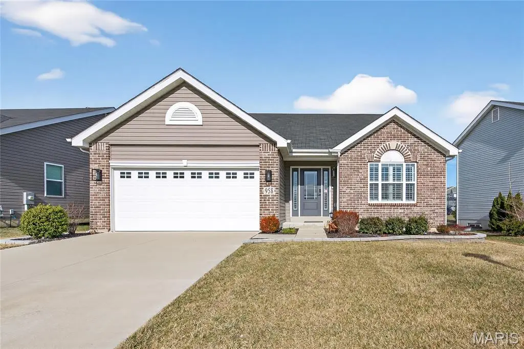 958 Crestwood Lane, Ofallon, MO 63366 - Image #1