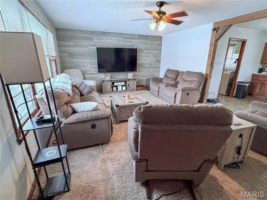 827 W Johnson Street, Vandalia, IL 62471 - Image #3