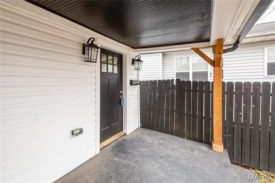 6815 Wise Avenue, Saint Louis, MO 63139 - #2