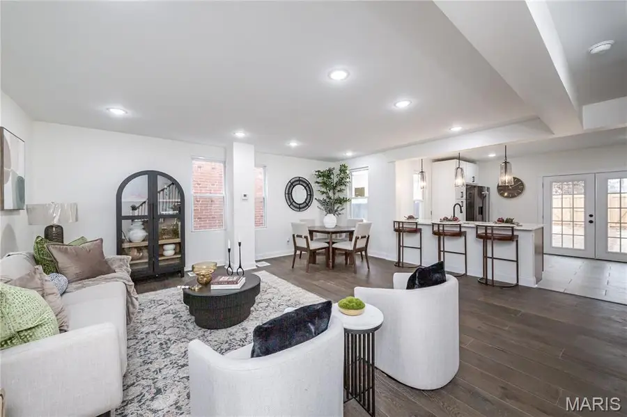 6815 Wise Avenue, Saint Louis, MO 63139 - #3