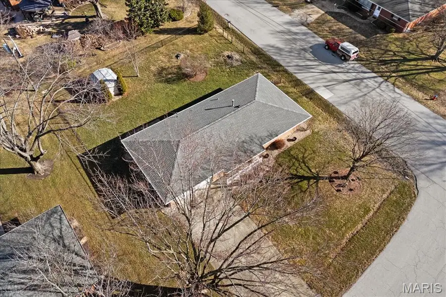 4 Victor Street, Waterloo, IL 62298 - Image #2