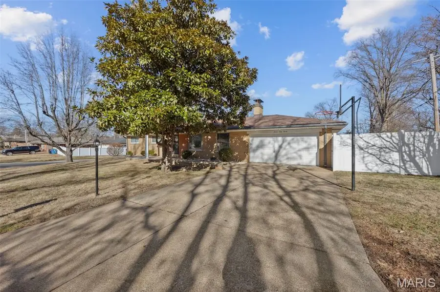 767 Paschal Drive, Mehlville, MO 63125 - Image #2