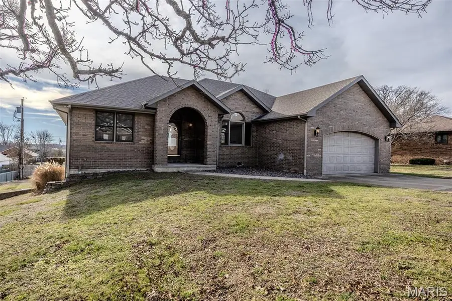 218 Hillside Court, Lebanon, MO 65536 - Image #2