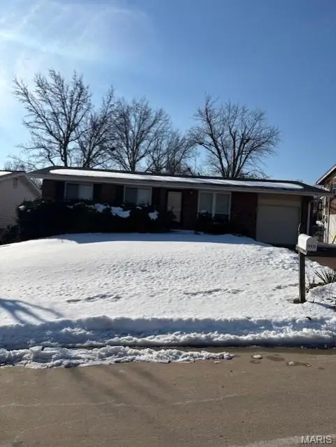 10938 Mugan Drive, Saint Louis, MO 63123 - #1