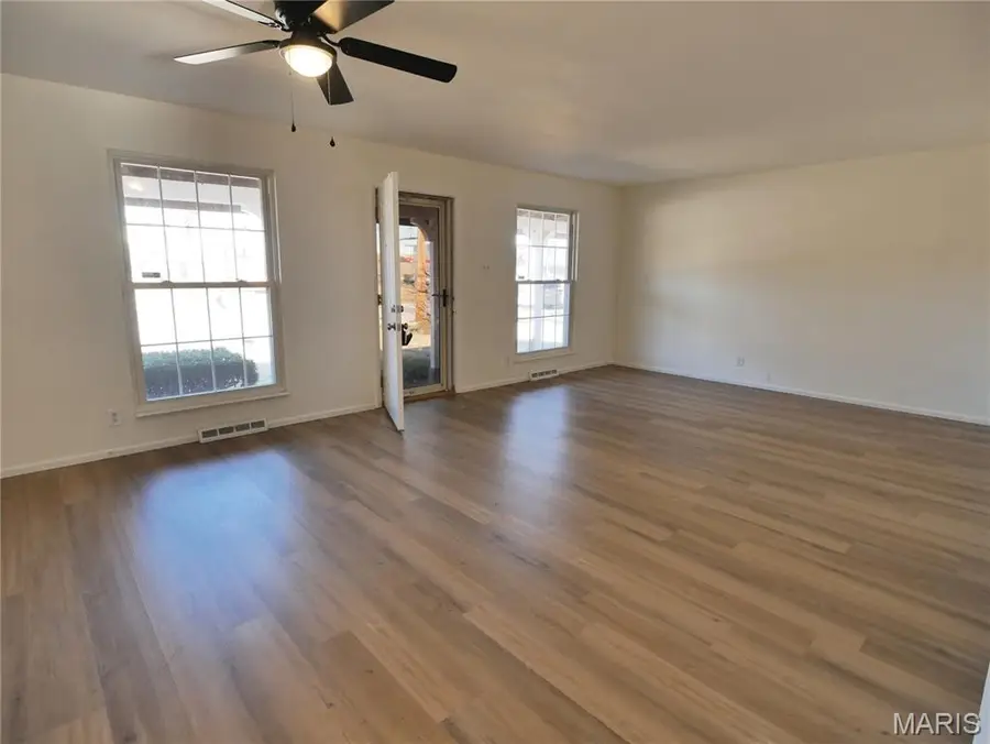 1258 Belgrove Drive, Saint Louis, MO 63137 - Image #2