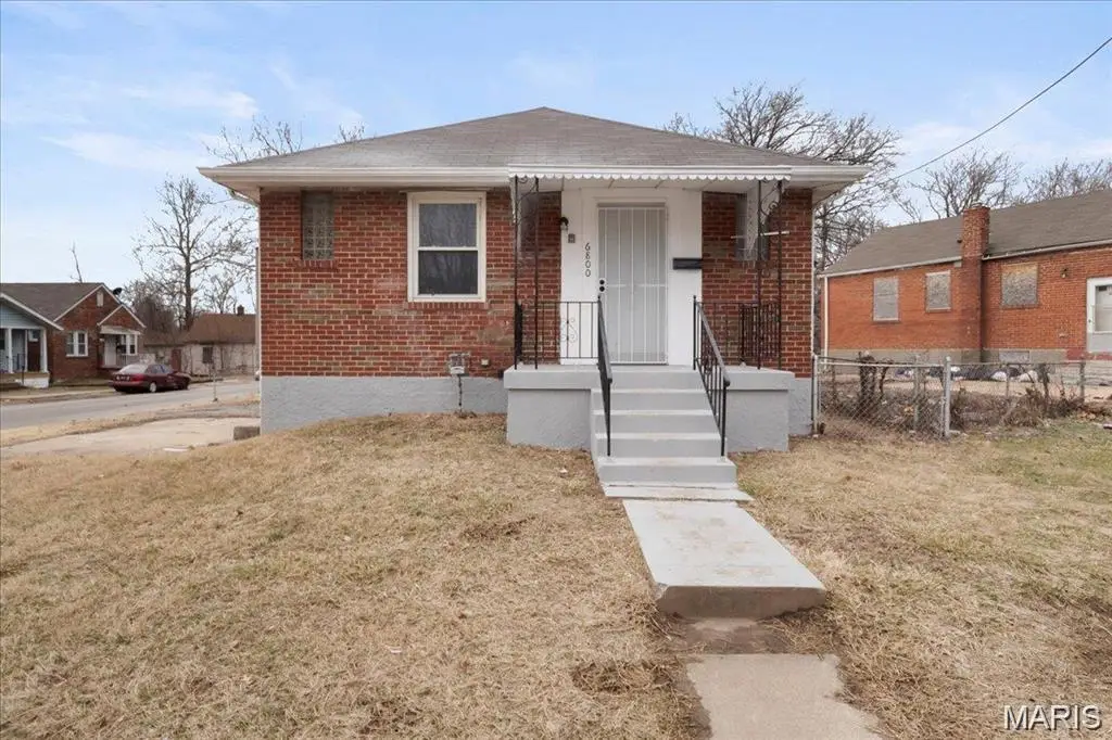 6800 Stratford Avenue, Saint Louis, MO 63121 - Image #1