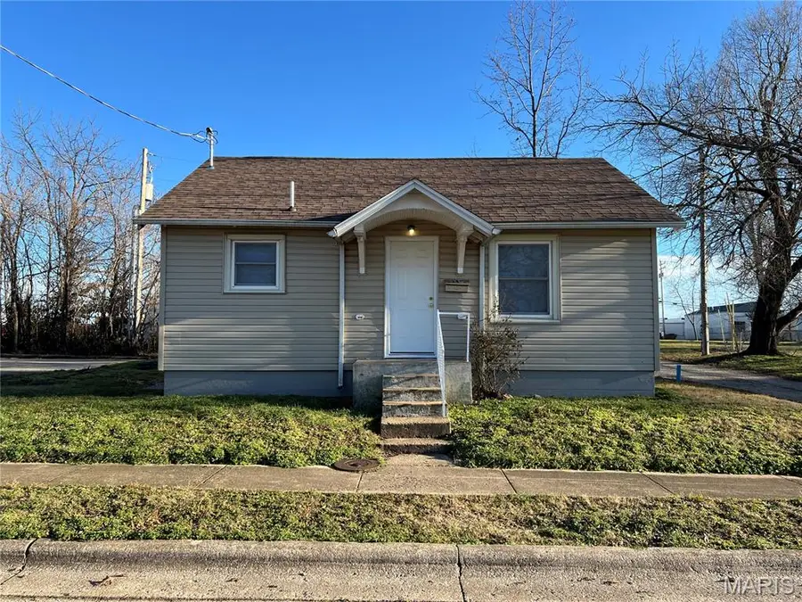 348 W 2nd Street, Lebanon, MO 65536 - Image #2