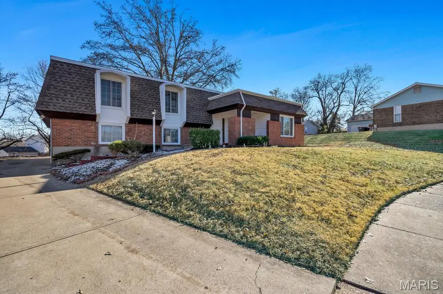 6271 Sandycreek Court, Florissant, MO 63033 - Image #2