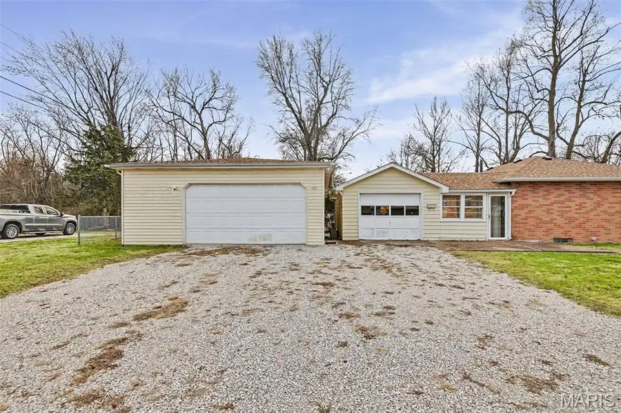 334 Silver Street, Bethalto, IL 62010 - Image #3