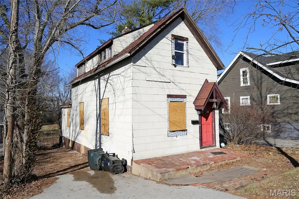 5381 Bermuda Drive, Normandy, MO 63121 - Image #1