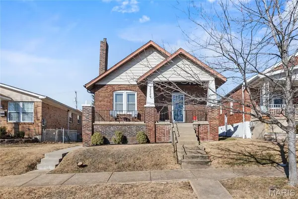 3229 Childress Avenue, St Louis, MO 63139