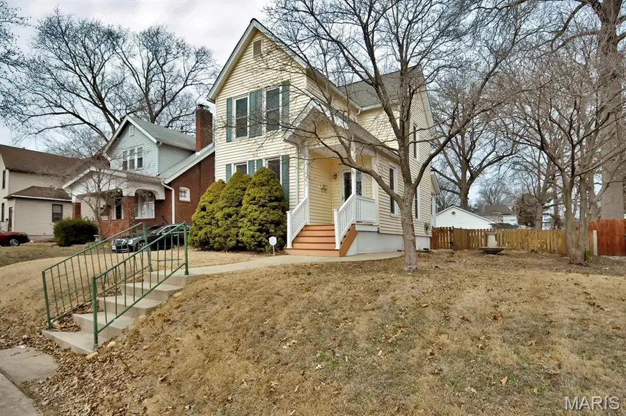 6915 Hancock Avenue, Saint Louis, MO 63139 - Image #2