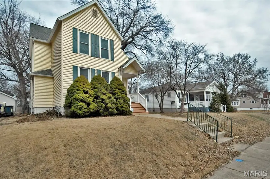 6915 Hancock Avenue, Saint Louis, MO 63139 - Image #3